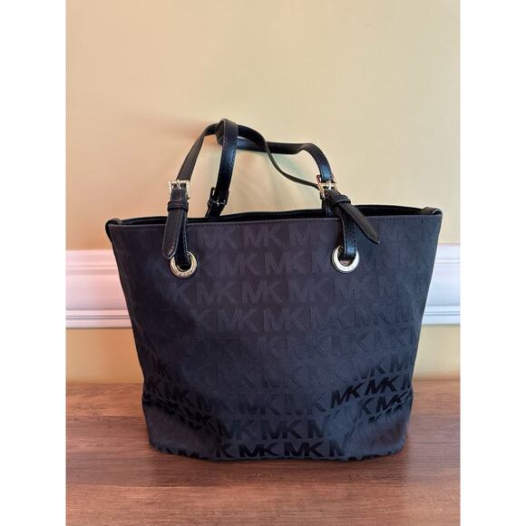 Michael Kors Black Canvas Tote Leather‎ Straps Gold Hardwares - Picture 1 of 16